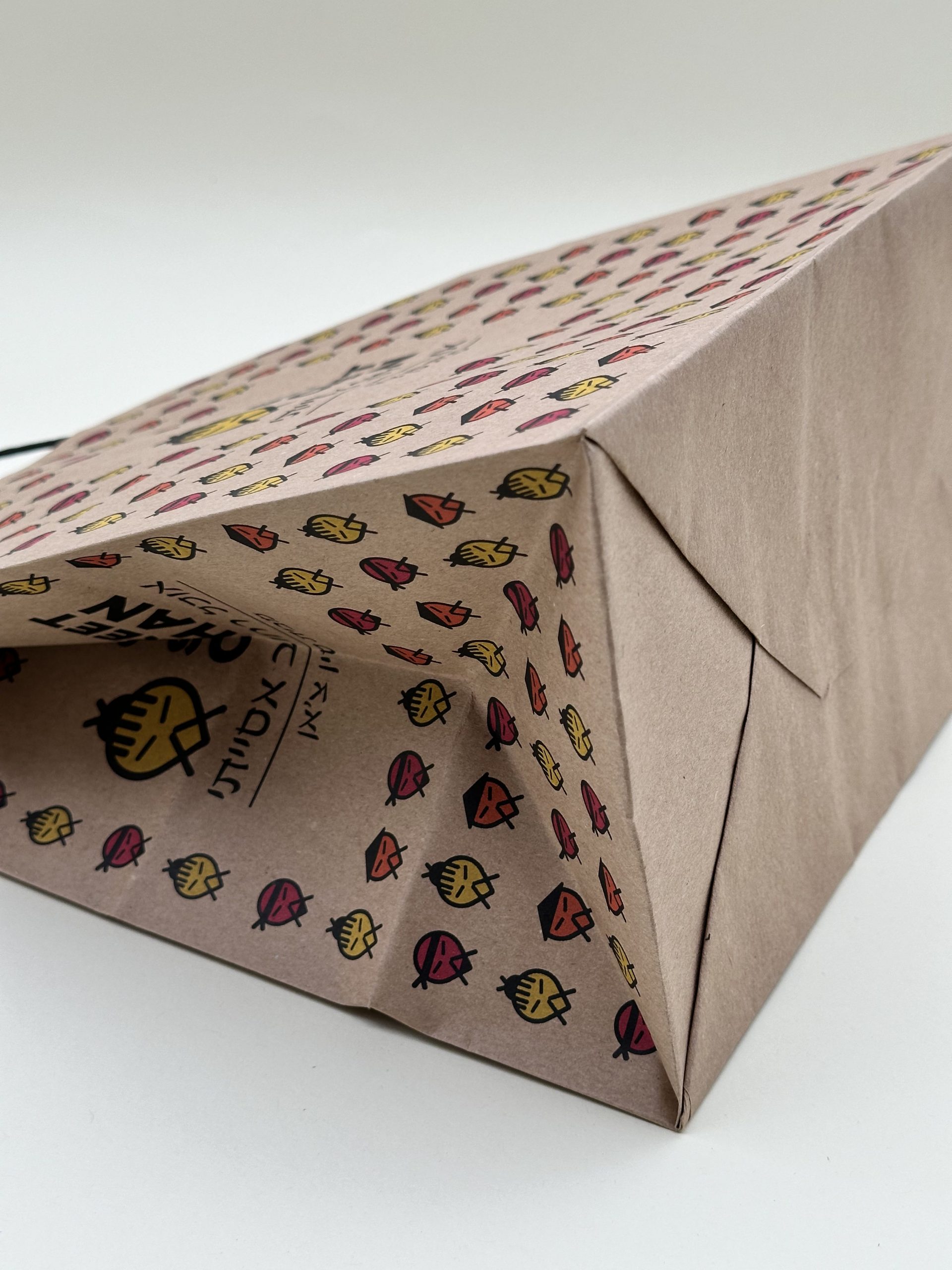 Tragetaschen aus Kraftpapier mit Griff – Bild 3