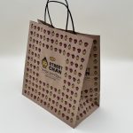 Tragetaschen aus Kraftpapier mit Griff