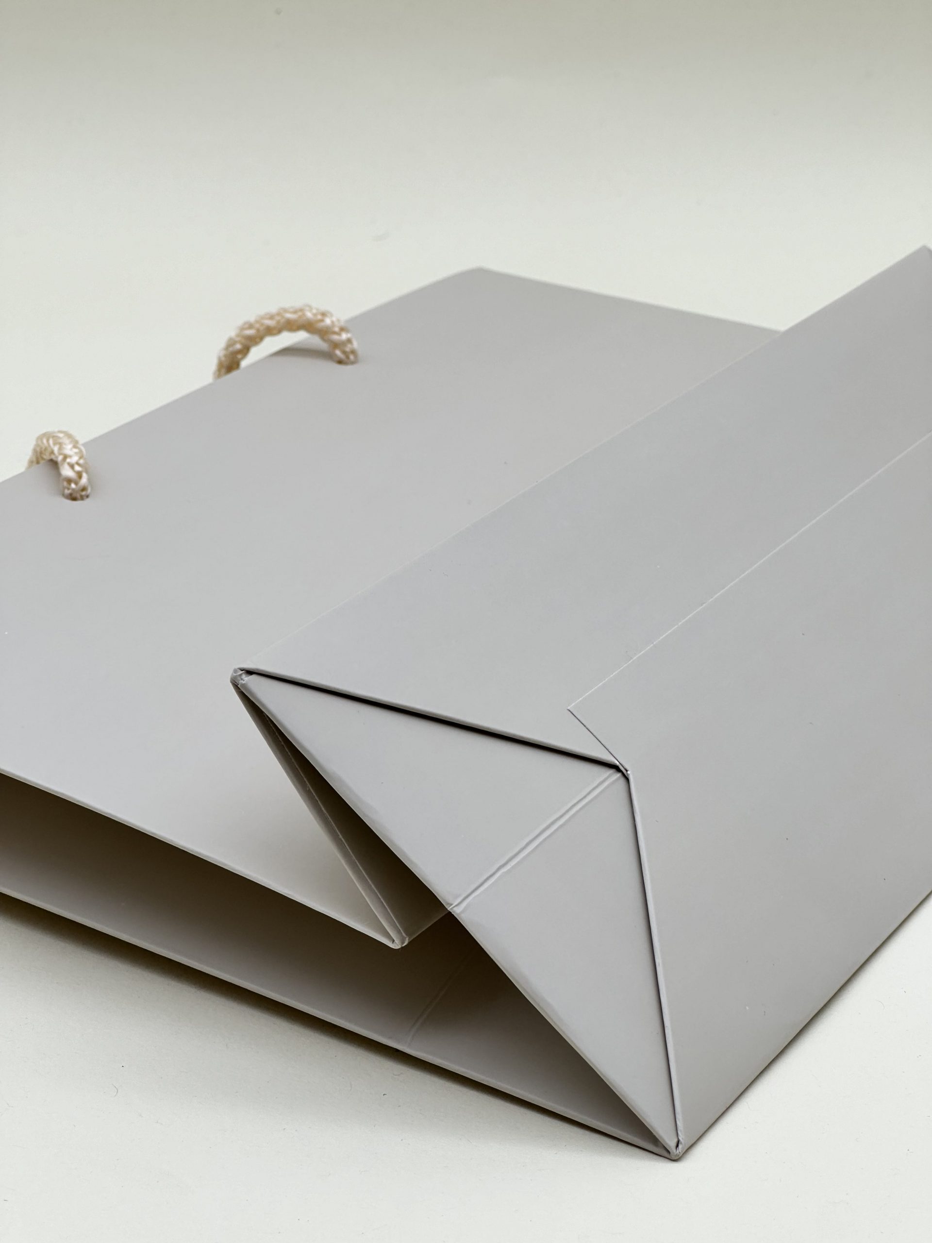 Hochwertige Papiertragetaschen – Bild 3